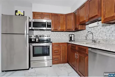 160 Overlook Avenue 19D #19D, Hackensack, NJ 07601 - Photo 5