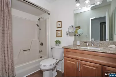 160 Overlook Avenue 19D #19D, Hackensack, NJ 07601 - Photo 31