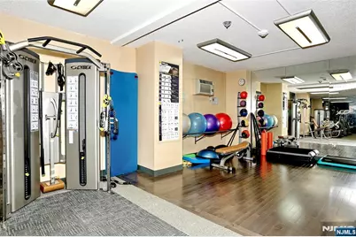 160 Overlook Avenue 19D #19D, Hackensack, NJ 07601 - Photo 33