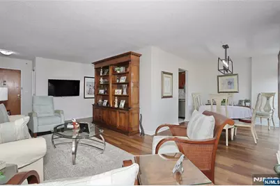 160 Overlook Avenue 19D #19D, Hackensack, NJ 07601 - Photo 21