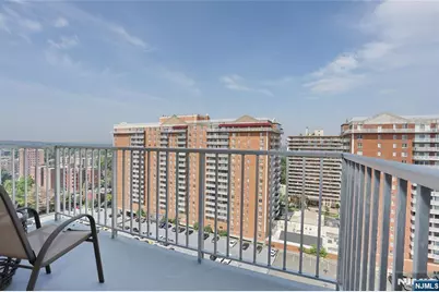 160 Overlook Avenue 19D #19D, Hackensack, NJ 07601 - Photo 25