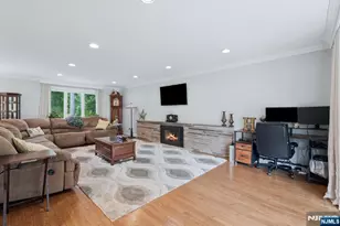 105 Winthrop Rd, Hillsdale, NJ 07642 - Photo 5