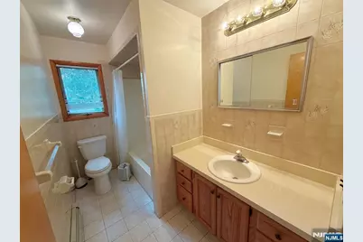 236 Grant Avenue A #A, Cliffside Park, NJ 07010 - Photo 13