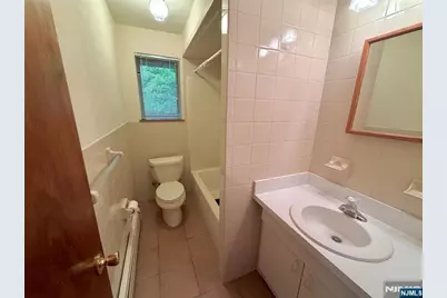 236 Grant Avenue A #A, Cliffside Park, NJ 07010 - Photo 15