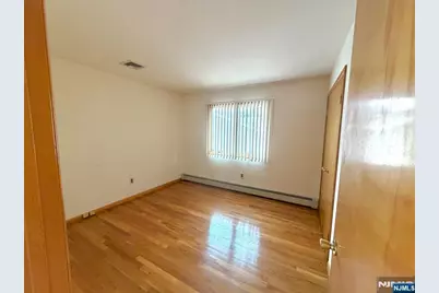 236 Grant Avenue A #A, Cliffside Park, NJ 07010 - Photo 11