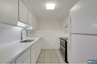 651 Riverside Avenue A-10 #A-10, Lyndhurst Township, NJ 07071 - Photo 13