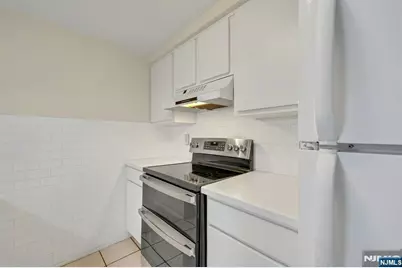 651 Riverside Avenue A-10 #A-10, Lyndhurst Township, NJ 07071 - Photo 15