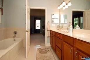 4 Quarry Dr B3, Woodland Park, NJ 07424 - Photo 15