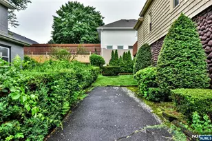 7 Lafayette Pl, Waldwick, NJ 07463 - Photo 33