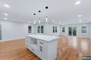 219 S Burnett St, East Orange, NJ 07018 - Photo 9