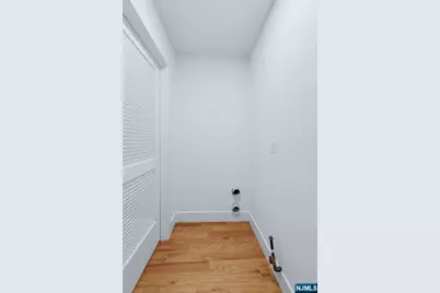 219 Burnett Street, East Orange, NJ 07018 - Photo 15