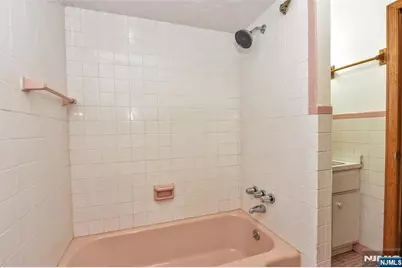 419 Main Avenue, Wood Ridge, NJ 07075 - Photo 15