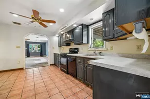 26 Grandview Ave, Oakland, NJ 07436 - Photo 5