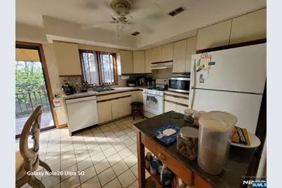 1643 Maple Street, Fort Lee, NJ 07024 - Photo 9