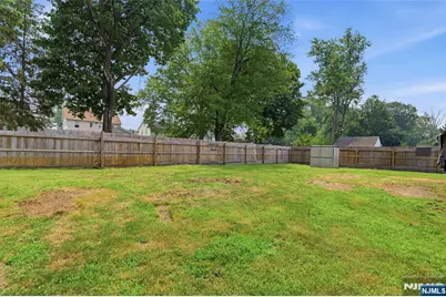 17 Van Court, Waldwick, NJ 07463 - Photo 13