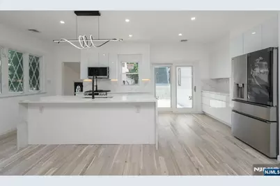 137 Myrtle Avenue, Allendale, NJ 07401 - Photo 9