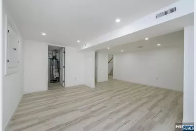 137 Myrtle Avenue, Allendale, NJ 07401 - Photo 29
