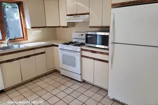 1643 Maple St, Fort Lee, NJ 07024 - Photo 9