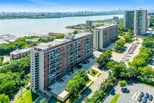 4 Horizon Road 631, Fort Lee, NJ 07024 - Photo 3