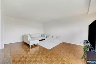4 Horizon Road 631, Fort Lee, NJ 07024 - Photo 9
