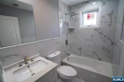 313 Livingston Avenue, Lyndhurst Township, NJ 07071 - Photo 13