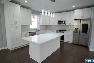 313 Livingston Avenue, Lyndhurst Township, NJ 07071 - Photo 5