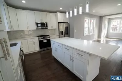 313 Livingston Avenue, Lyndhurst Township, NJ 07071 - Photo 7