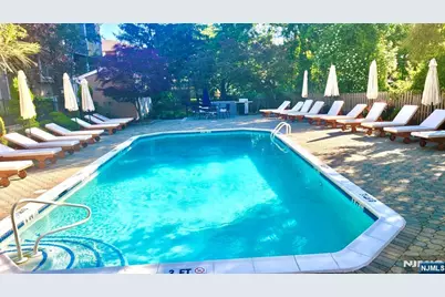 504 Windsor Drive 504 #504, Palisades Park, NJ 07650 - Photo 17