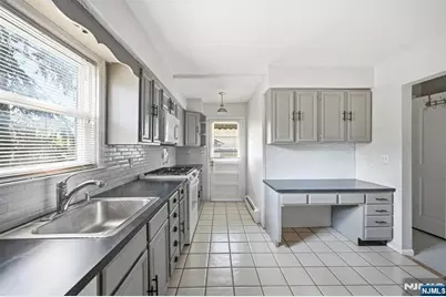 24 Prospect Place, Hillsdale, NJ 07642 - Photo 11