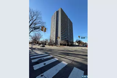 285 Aycrigg Avenue 4C #4C, Passaic, NJ 07055 - Photo 1
