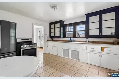 69 Buschmann Avenue, Haledon, NJ 07508 - Photo 13