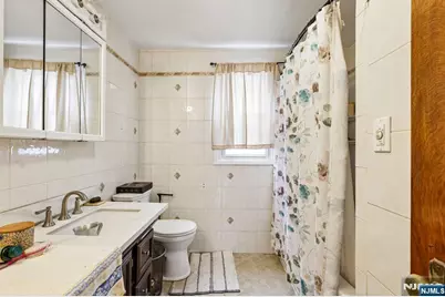69 Buschmann Avenue, Haledon, NJ 07508 - Photo 9