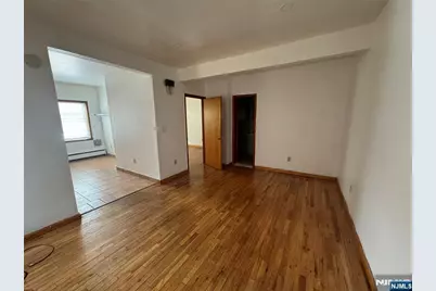 442 Ridge Road 1R #1R, Lyndhurst Township, NJ 07071 - Photo 3