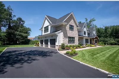 776 Comanche, Franklin Lakes, NJ 07417 - Photo 3