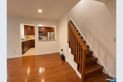 555 Ridge Lane, Fort Lee, NJ 07024 - Photo 19