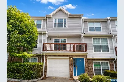 555 Ridge Lane, Fort Lee, NJ 07024 - Photo 1