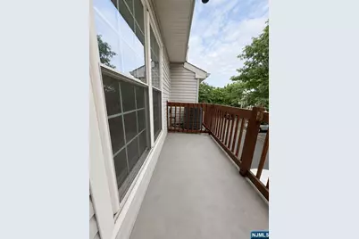 555 Ridge Lane, Fort Lee, NJ 07024 - Photo 37