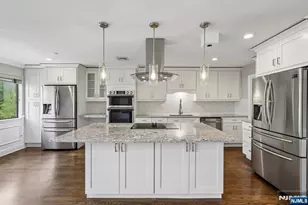 10 Wadsworth Ct 510, Teaneck Township, NJ 07666 - Photo 19