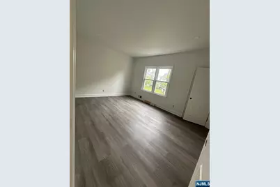 177 Williams Avenue 1st Floor #1st FLOOR, Hasbrouck Heights, NJ 07604 - Photo 17