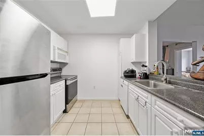 3411 City Place, Edgewater, NJ 07020 - Photo 5