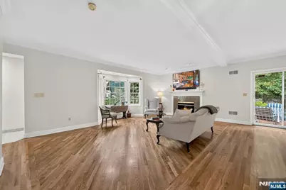 410 Chestnut Street, Paramus, NJ 07652 - Photo 15