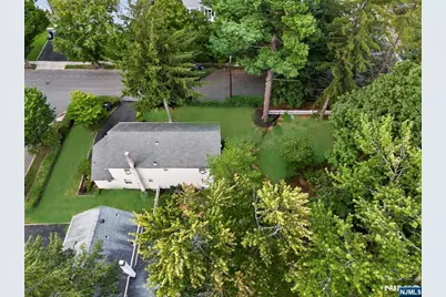 410 Chestnut Street, Paramus, NJ 07652 - Photo 11