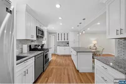 410 Chestnut Street, Paramus, NJ 07652 - Photo 25