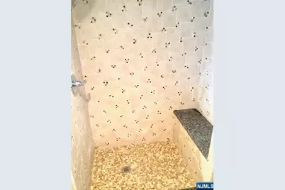 549 Oregon Avenue Lower Level #Lower Level, Cliffside Park, NJ 07010 - Photo 17