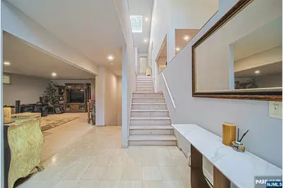 570 Grandview Terrace, Leonia, NJ 07605 - Photo 3