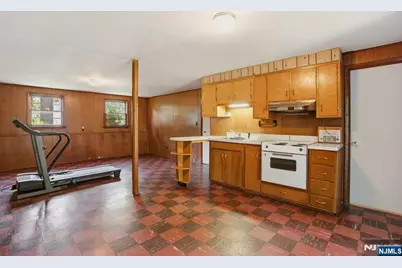 11 Ray Avenue, Leonia, NJ 07605 - Photo 21
