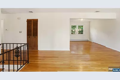 11 Ray Avenue, Leonia, NJ 07605 - Photo 5