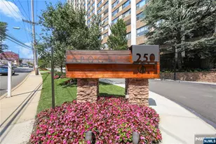 250 Gorge Road 29E, Cliffside Park, NJ 07010 - Photo 25