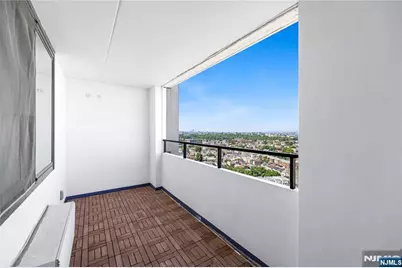250 Gorge Road 29E #29E, Cliffside Park, NJ 07010 - Photo 13