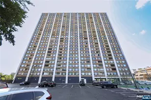 250 Gorge Road 29E, Cliffside Park, NJ 07010 - Photo 35
